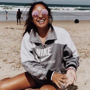 Meet your Posher, Esther